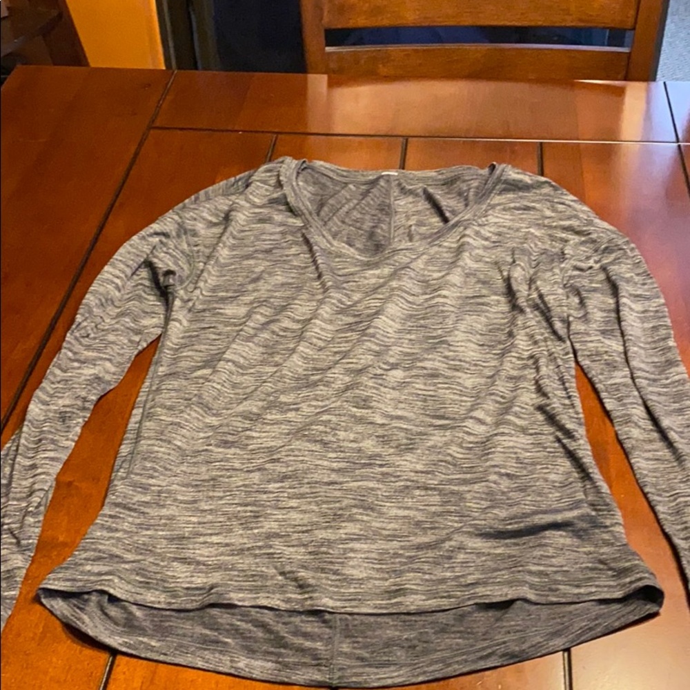 Lululemon top